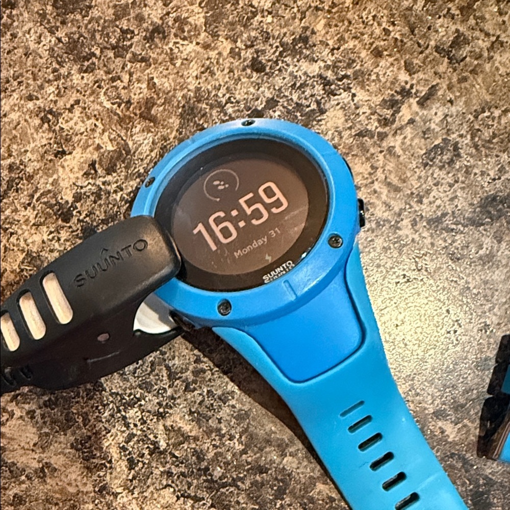 Suunto Vibrant Blue Smartwatch